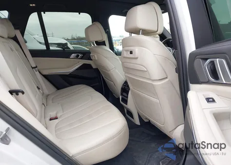 2021 BMW X5 xDrive40I z USA, uszkodzony, nr VIN 5UXCR6C00M9G49088